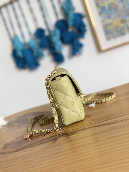  Handbag Chanel  AS3738  size 12.5*16*6 cm