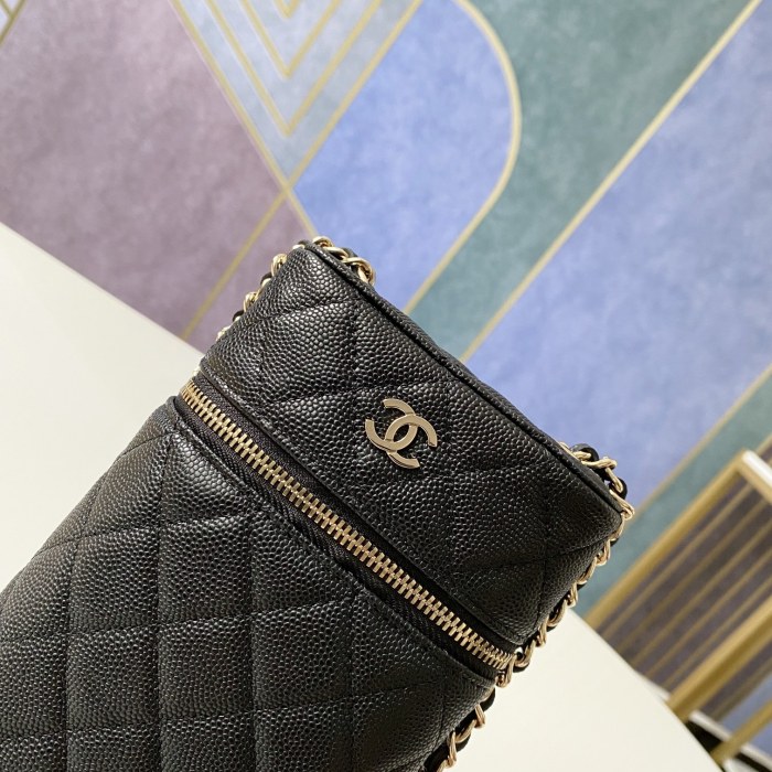 Handbag  Chanel  size  18*10.5*5 cm