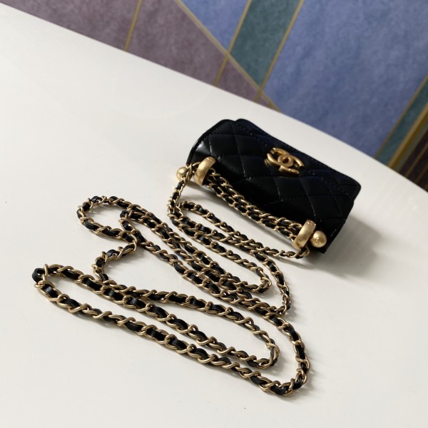 Handbag Chanel 81119 size 12 9.5 3 cm