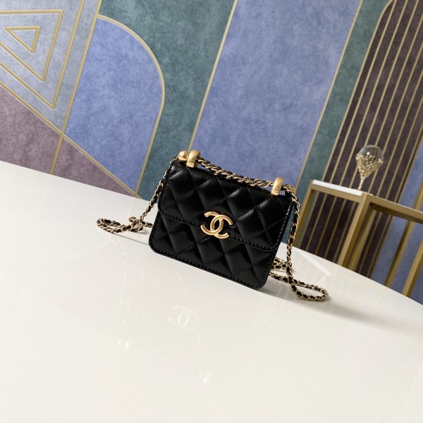 Handbag Chanel 81119 size 12 9.5 3 cm