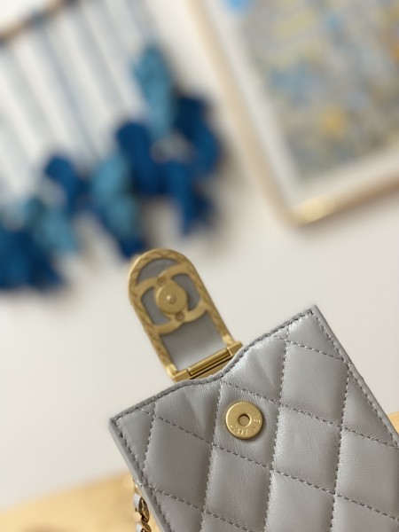 Handbag  Chanel  2981  size  18*3*10  cm