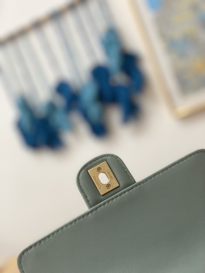 Handbag   Chanel  AS3737  size  14.5*19*6.5 cm