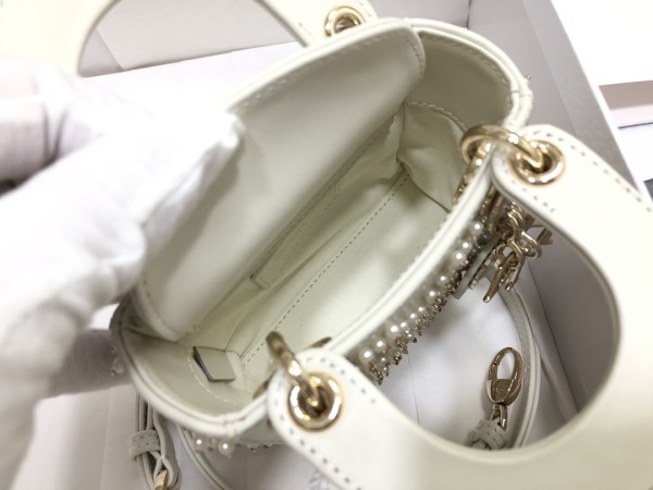 Handbag  Dior S0856  size 12 x 10.2 x 5 cm