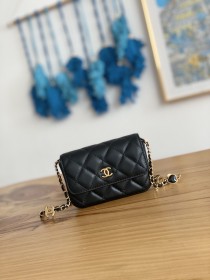 Handbag  Chanel  81228 size  12.5 cm