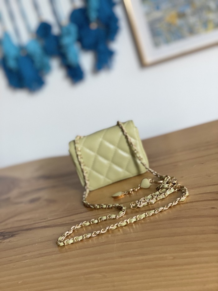 Handbag   Chanel  81227  size  11 cm