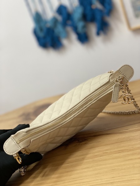  Handbag   Chanel  AS3917  size  15X20X6 cm