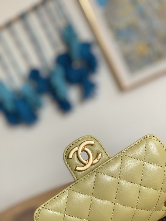  Handbag Chanel  AS3738  size 12.5*16*6 cm