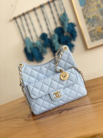 Handbag  Chanel  AS3690  size   21.5×22.5×7 cm