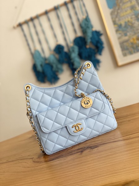 Handbag  Chanel  AS3690  size   21.5×22.5×7 cm