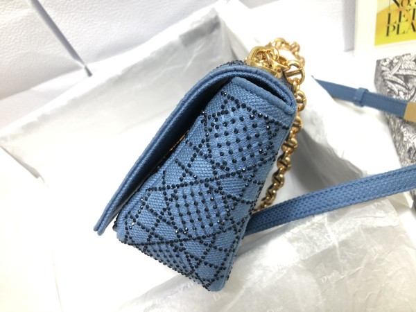  Handbag Dior M9241 size 20*12*7 cm