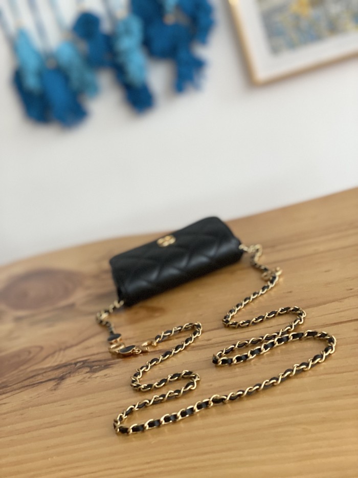 Handbag  Chanel  81228 size  12.5 cm