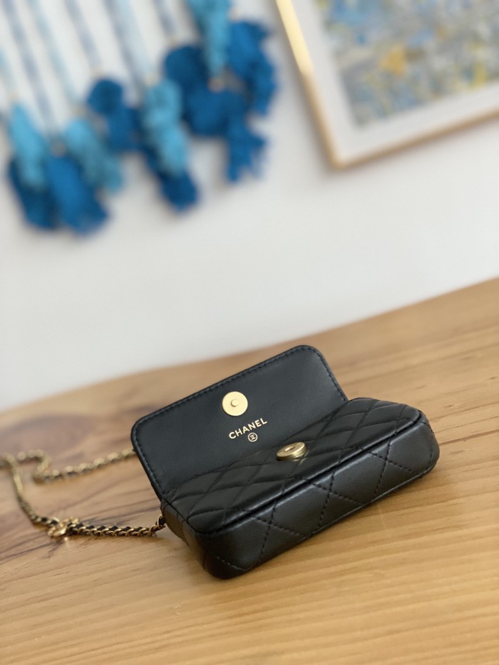 Handbag  Chanel  81228 size  12.5 cm