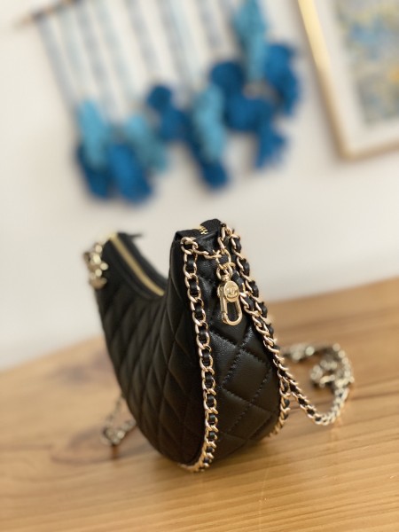  Handbag   Chanel  AS3917  size  15X20X6 cm