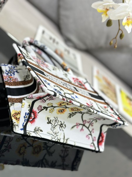  Handbag Dior M1286 size 26.5 x 21 x 14 cm