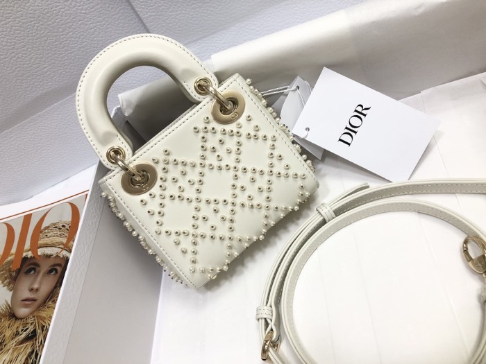 Handbag  Dior S0856  size 12 x 10.2 x 5 cm