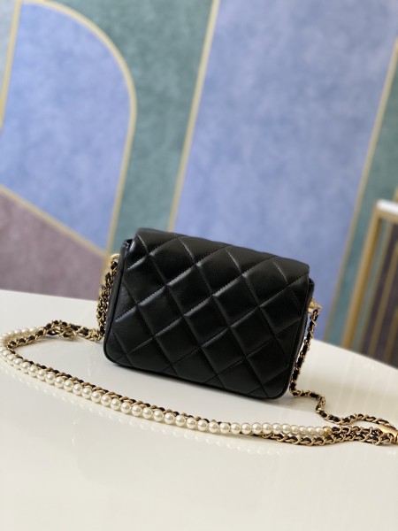 Handbag  Chanel  AS2855  size  19.5 13.5 6 cm