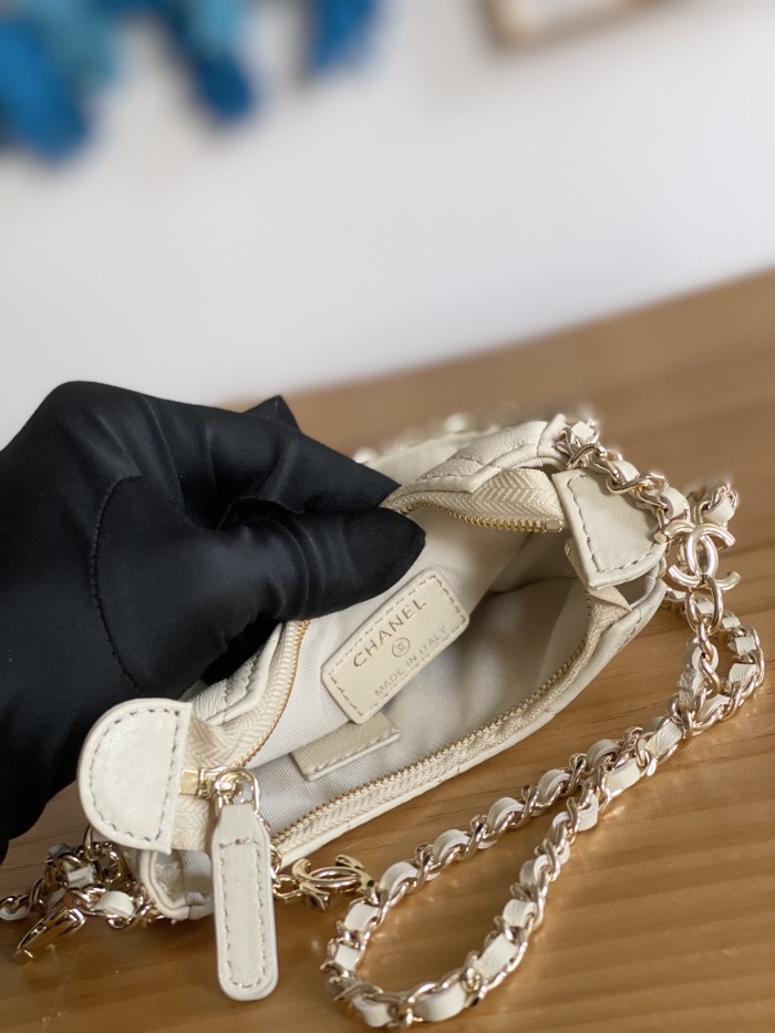  Handbag  Chanel  AP3232  size  9.5-10.5-5  cm