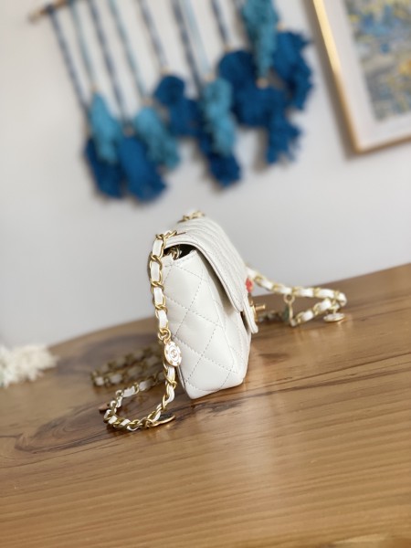  Handbag   Chanel  AS3738  size   12.5*16*6 cm