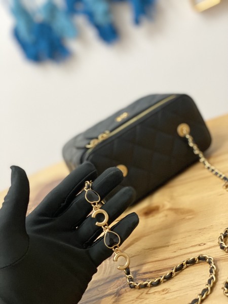  Handbag Chanel 81226 size 16.5 cm