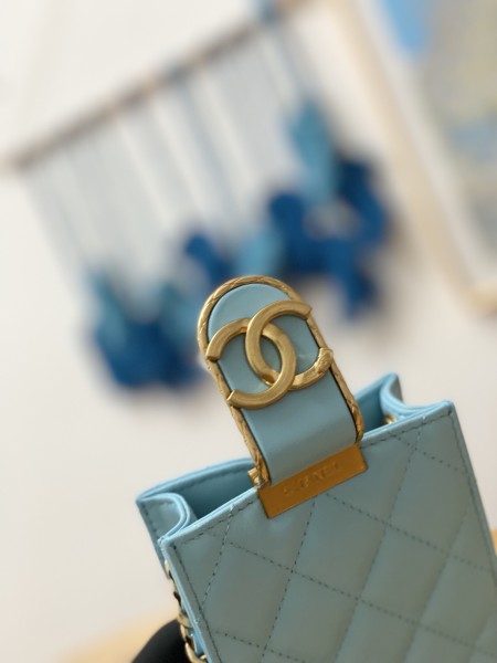 Handbag  Chanel   2981  size  18*3*10  cm