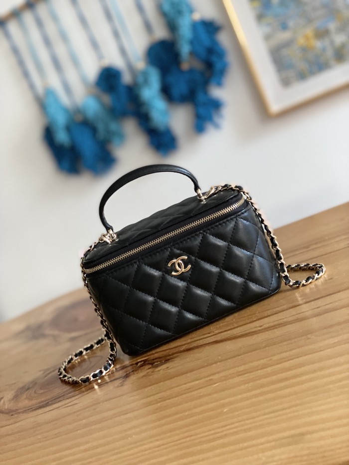 Handbag  Chanel  81211  size  9.5 17 8 cm