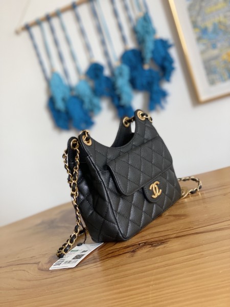 Handbag  Chanel  AS3710  size   17×19×6 cm