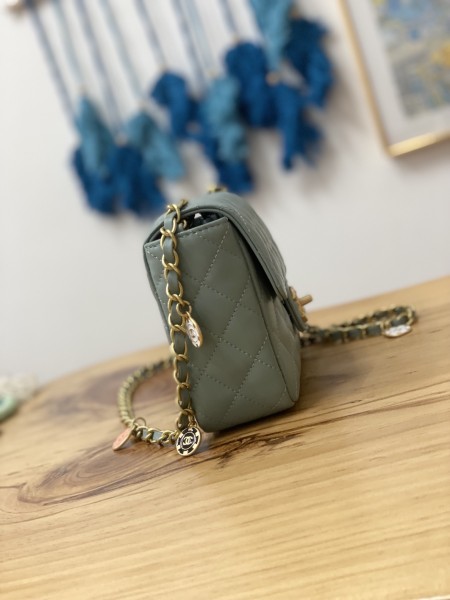 Handbag   Chanel  AS3737  size  14.5*19*6.5 cm