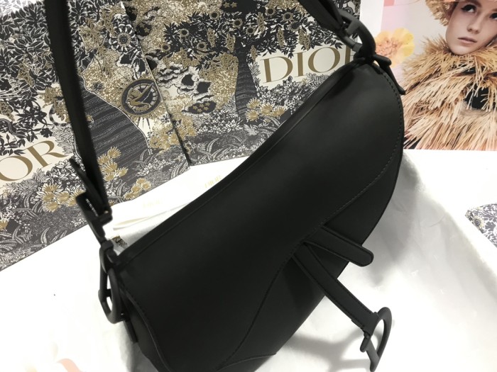 Handbag  Dior M0446  size  25.5 x 20 x 6.5 cm