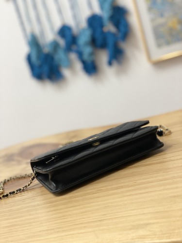 Handbag Chanel 81225 size 19 cm