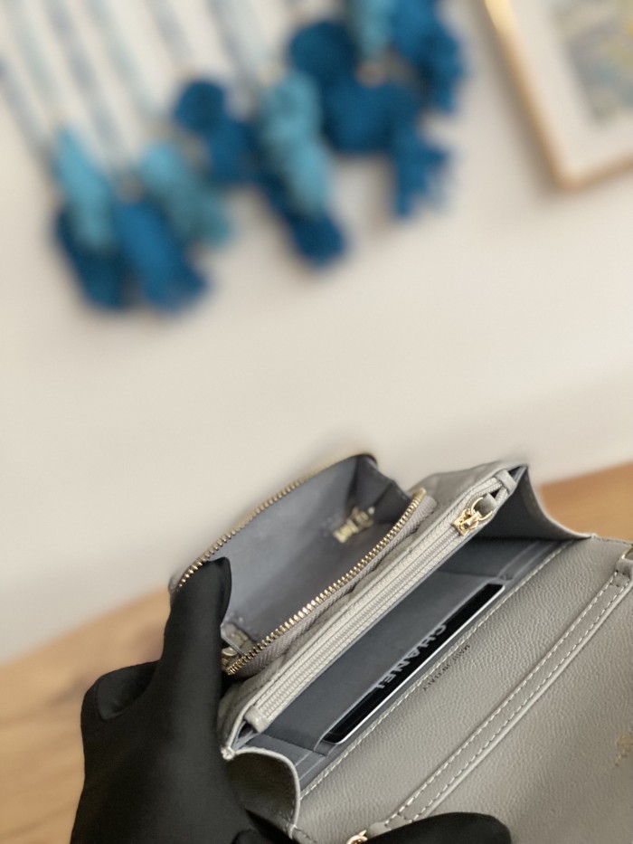 Handbag  Chanel   81215  size  15 Cm