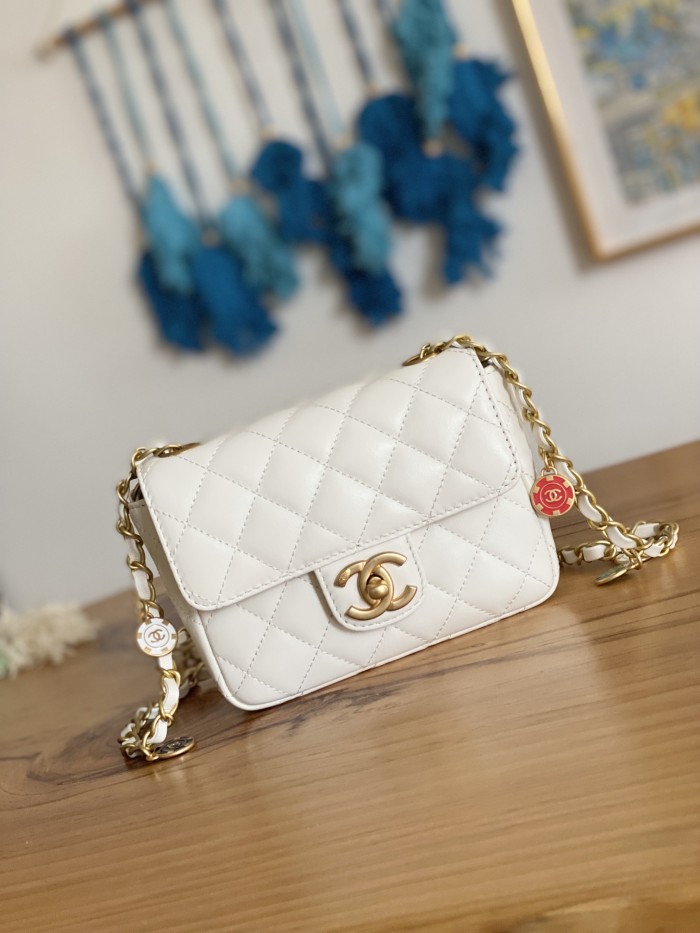  Handbag   Chanel  AS3738  size   12.5*16*6 cm