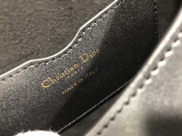 Handbag  Dior M9319 size 22*17*6 cm