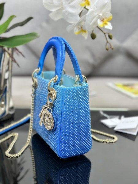  Handbag Dior M0505 size 17×15×7 cm