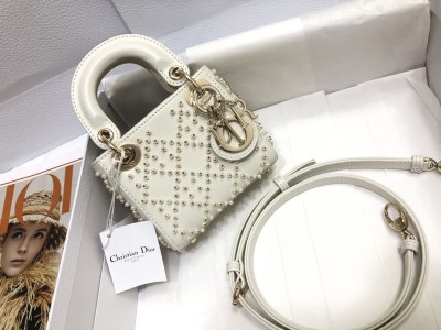Handbag  Dior S0856  size 12 x 10.2 x 5 cm