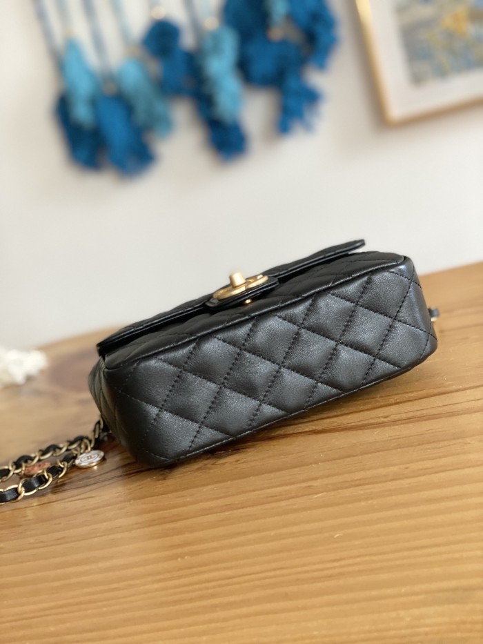  Handbag Chanel AS3737 size 14.5*19*6.5 cm