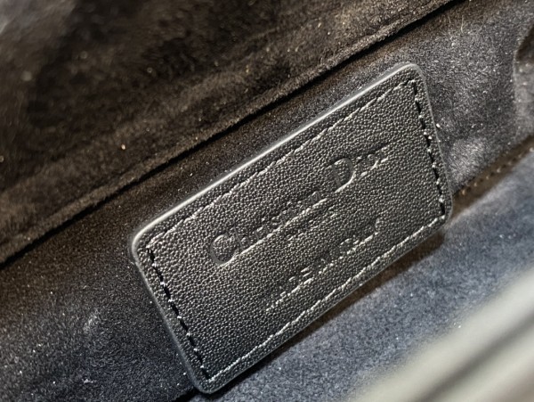  Handbag  Dior  size 16*5.5*10 cm