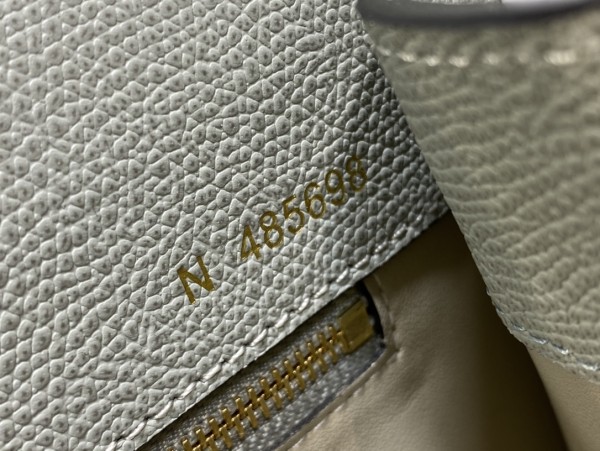  Handbag VALEXTRA size 𝟐𝟔*𝟐𝟎*𝟏𝟐 𝐂𝐦