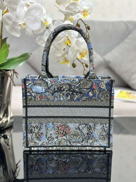  Handbag  Dior M1286 size 26.5 x 21 x 14 cm