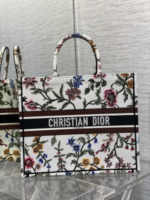 Handbag  Dior  size 42*18*35 cm