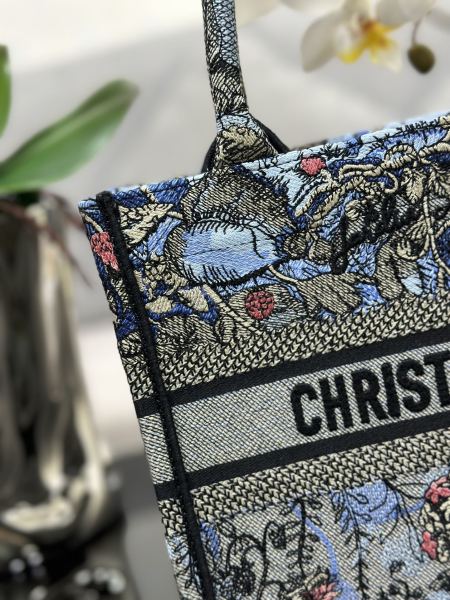  Handbag  Dior M1286 size 26.5 x 21 x 14 cm