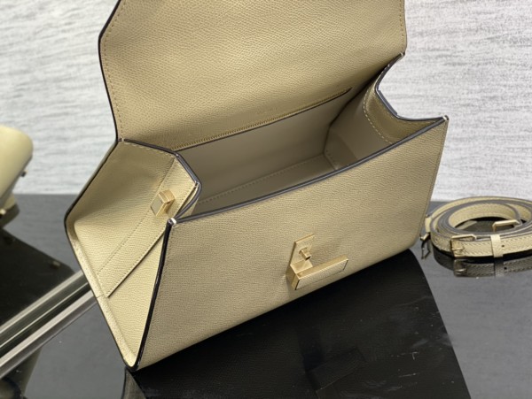 Handbag VALEXTRA  size 𝟐𝟔*𝟐𝟎*𝟏𝟐 𝐂𝐦