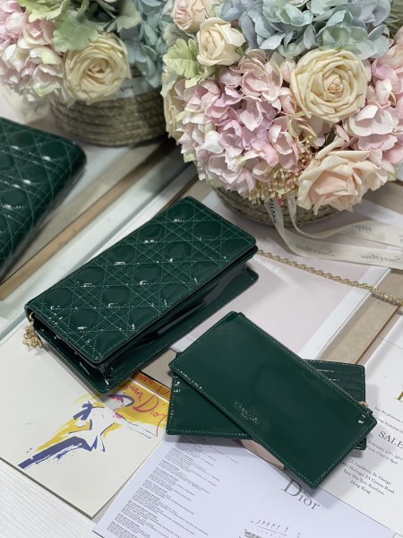 Handbag  Dior 77035 size 21.5 x 11.5 x 3  cm