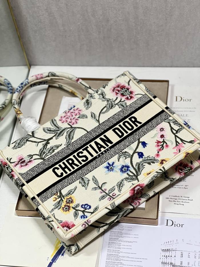 Handbag  Dior 1286 size 36×28 cm