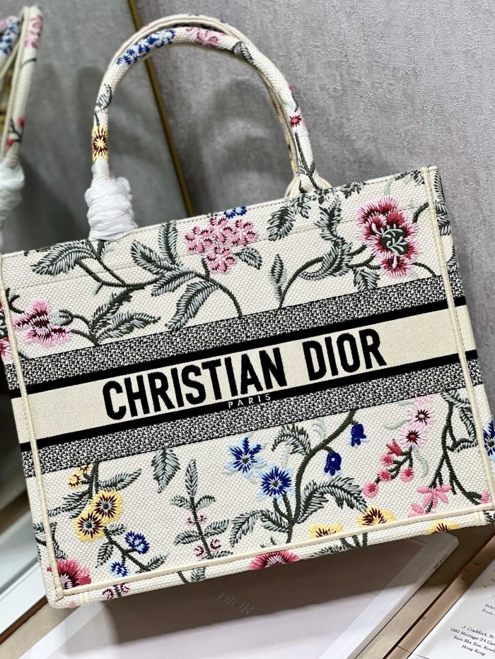 Handbag  Dior 1286 size 36×28 cm