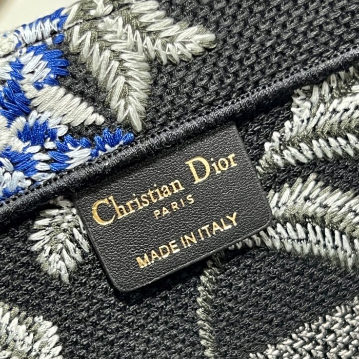 Handbag  Dior 1286 size 36×28 cm