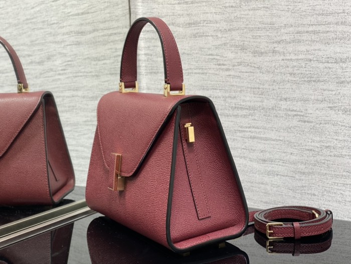 Handbag VALEXTRA size 𝟐𝟐*𝟏𝟔'𝟓*𝟏𝟐 𝐂𝐦