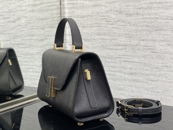 Handbag VALEXTRA size 𝟏𝟗'𝟓*𝟏𝟒*𝟗'𝟓 𝐂𝐦