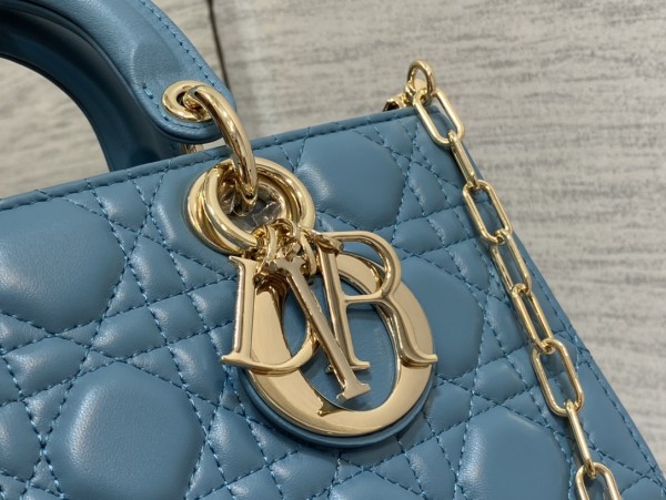 Handbag  Dior size  26*6*14 cm