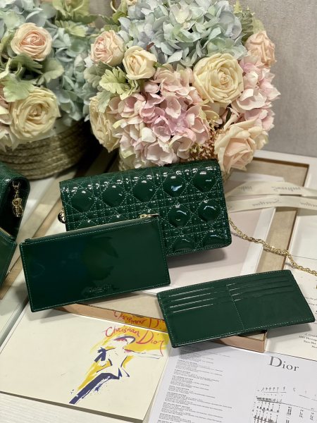 Handbag  Dior 77035 size 21.5 x 11.5 x 3  cm