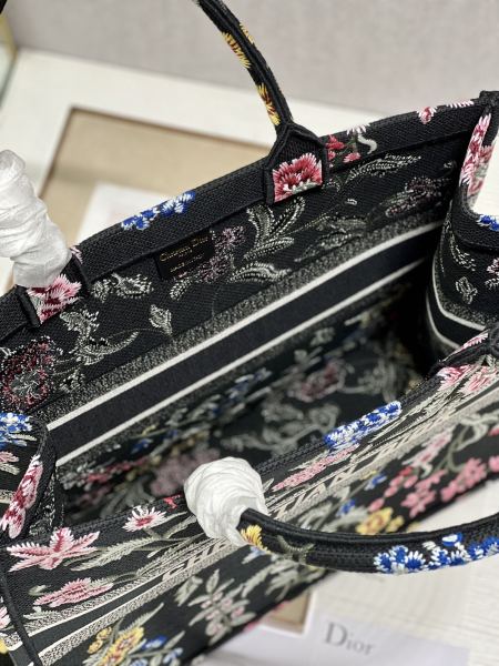 Handbag  Dior 1286 size 42×35×18.5 cm